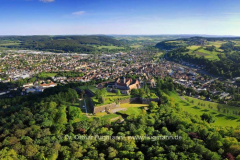 Kronach mit Festung Rosenberg am Abend