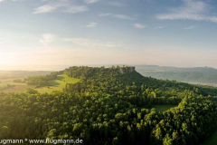 Staffelberg mit Morgennebel